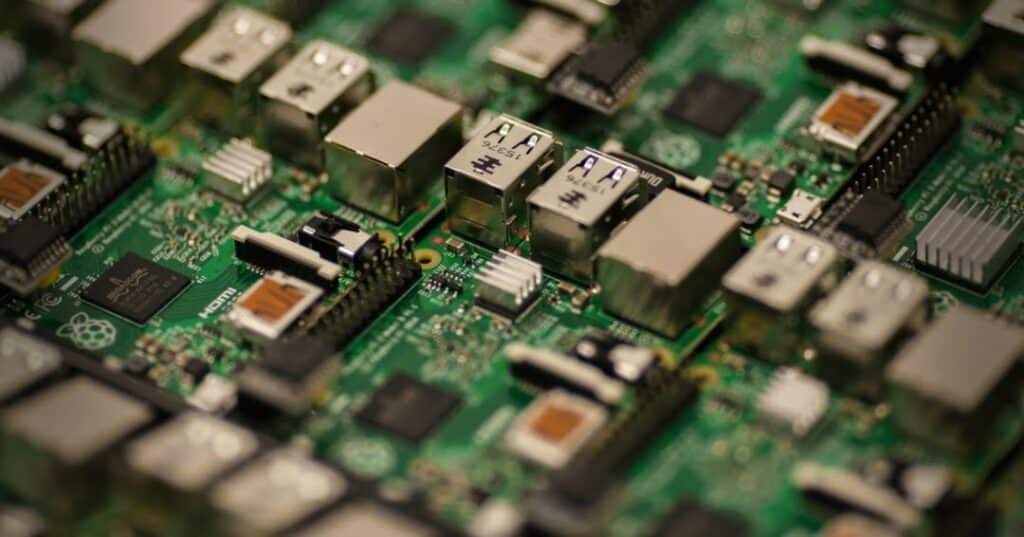 capacidades en semiconductores