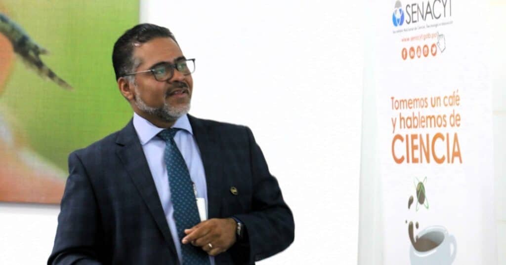 Café Científico Senacyt