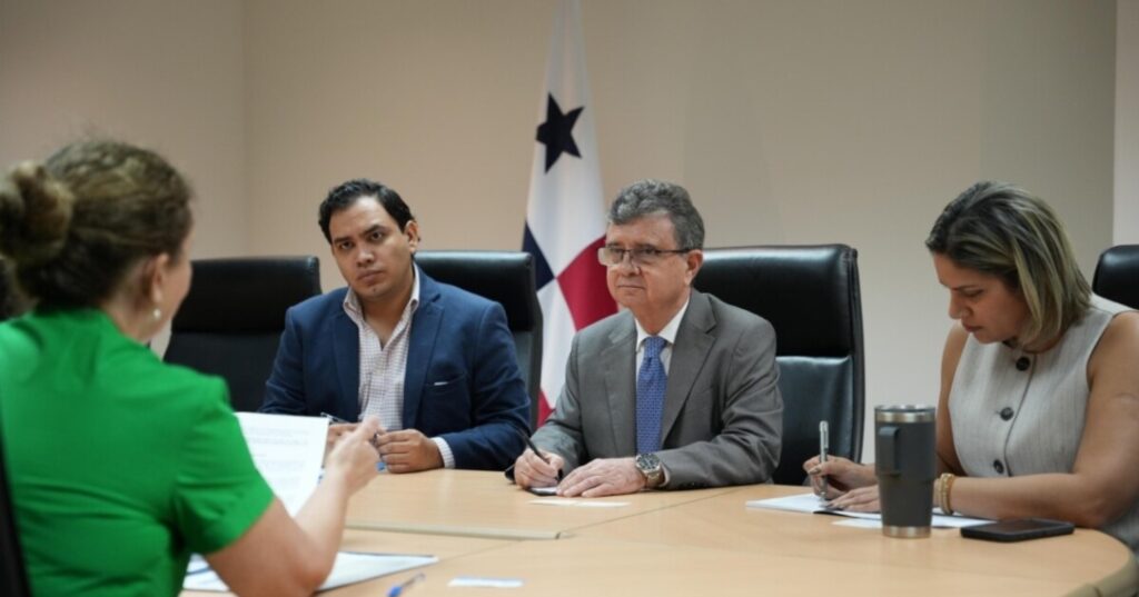 Panamá y Francia