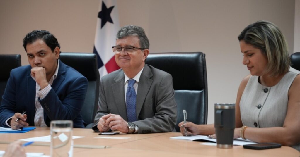 Panamá y Francia