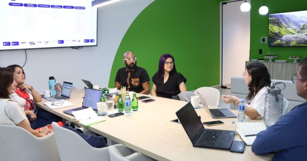 Reseñas de Nuestra Identidad