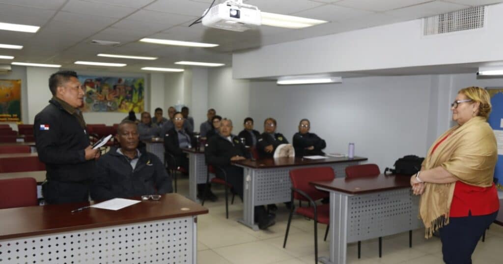 Servicio nacional de migración capacitada