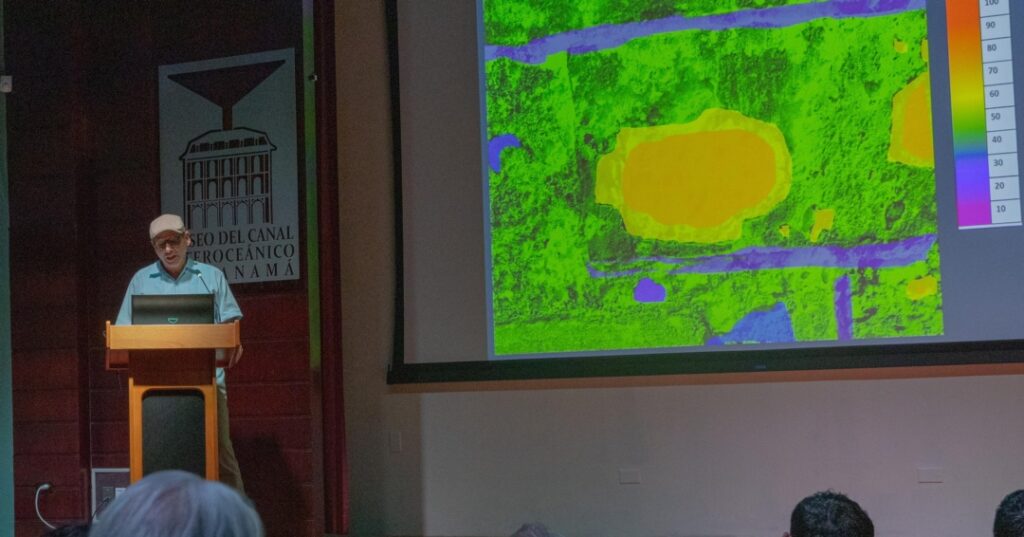 Seminario Internacional de Arqueometria 4