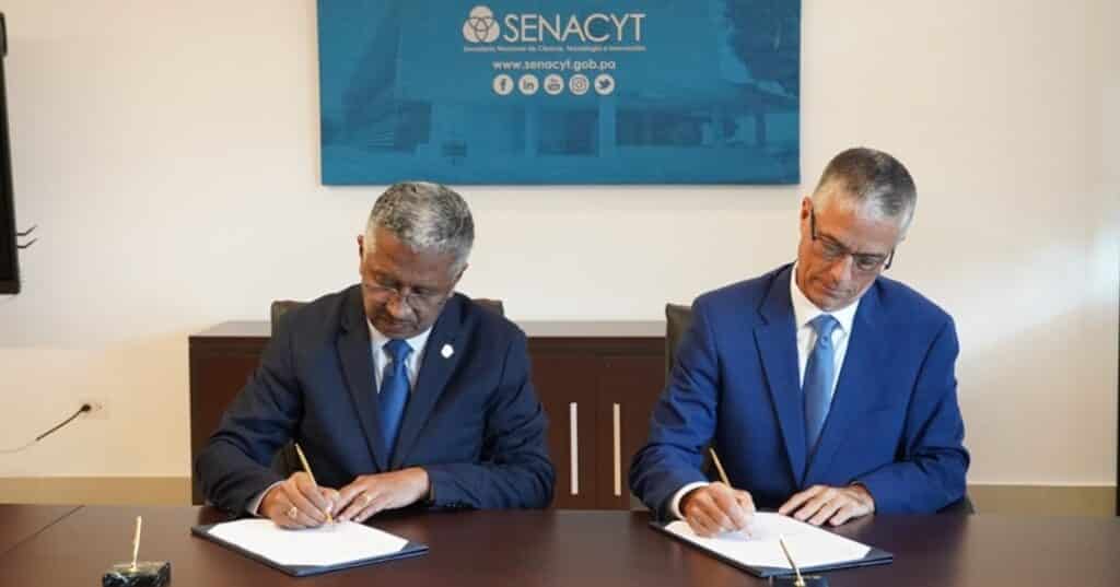 Senacyt y Drake University