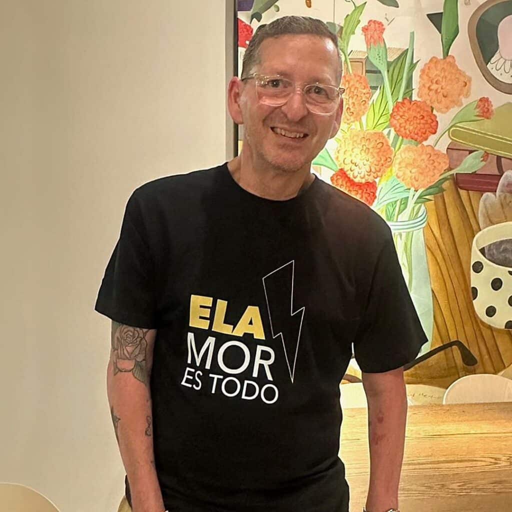 ELAbrazo. ELApoyo. ELAmor.