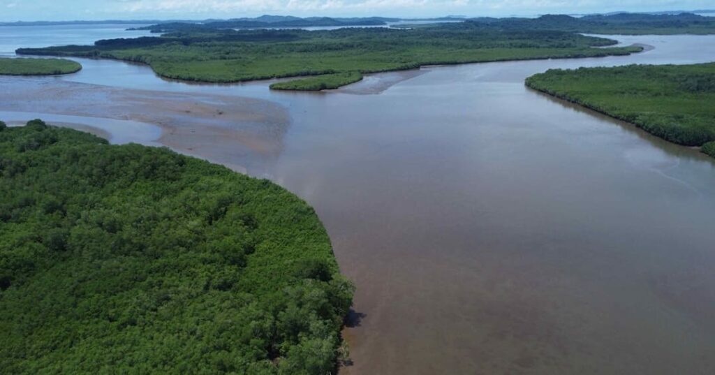 Shallow sand bars