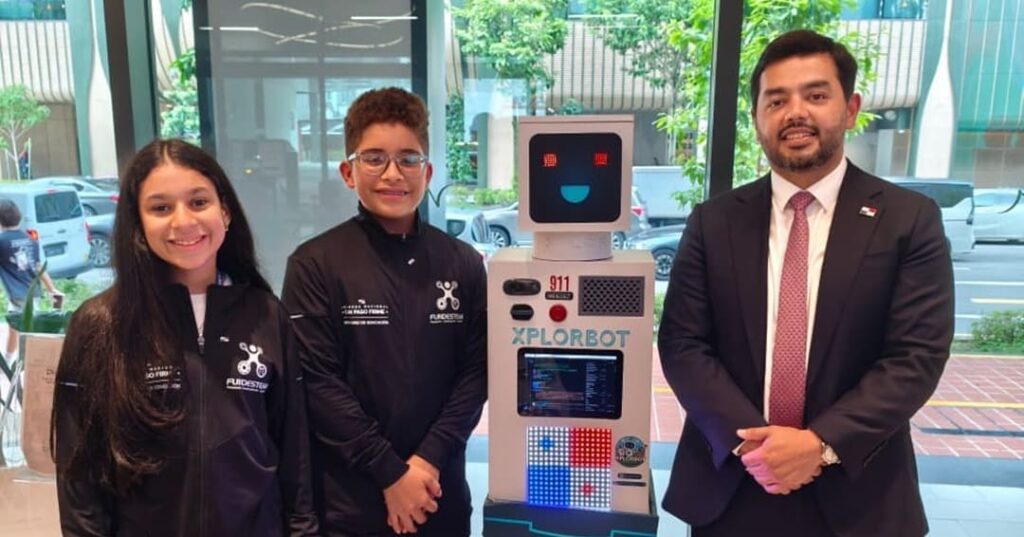 Equipo nacional de robótica