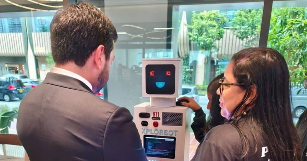 Equipo nacional de robótica