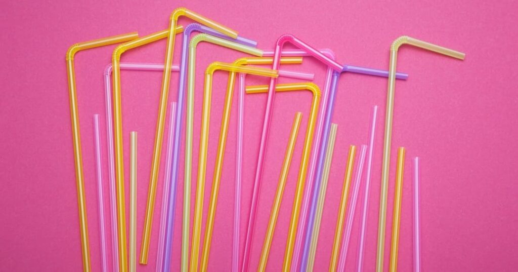 Chile prohíbe plásticos de un solo uso