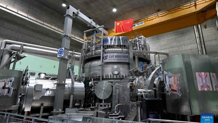 China bate récord de fusión nuclear con su sol artificial