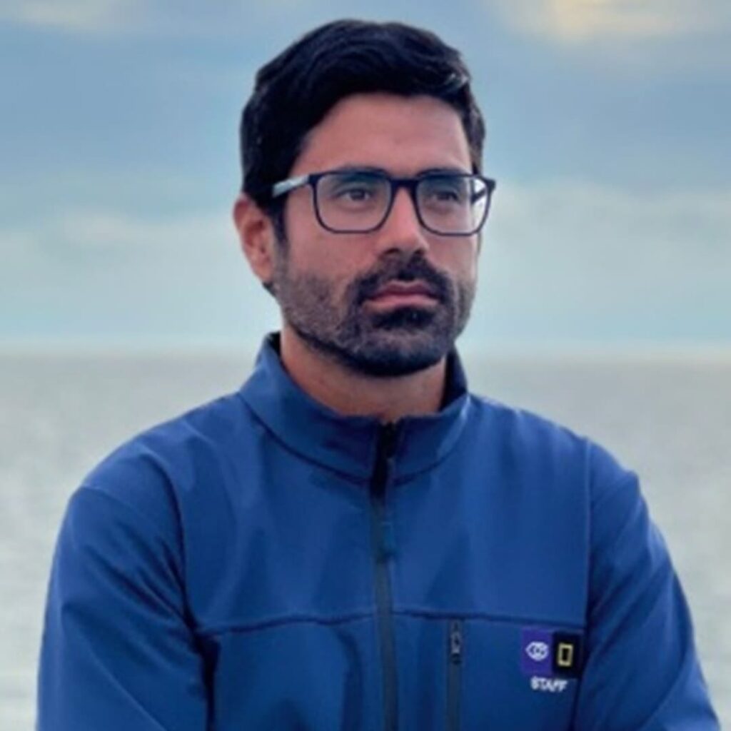 Galapagueños que Protegen el Ecosistema de las Islas