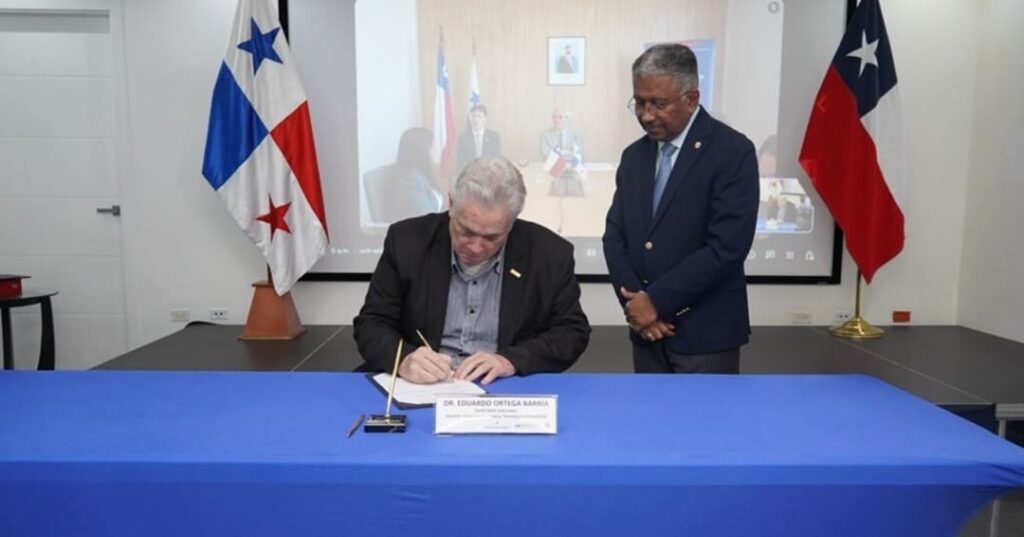 Panamá se une a LatamGPT