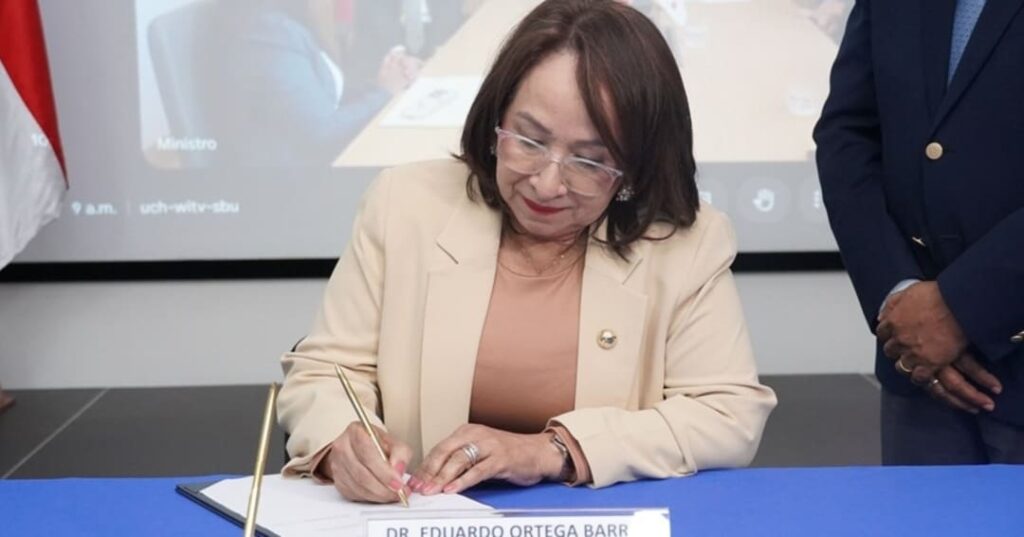 Panamá se une a LatamGPT