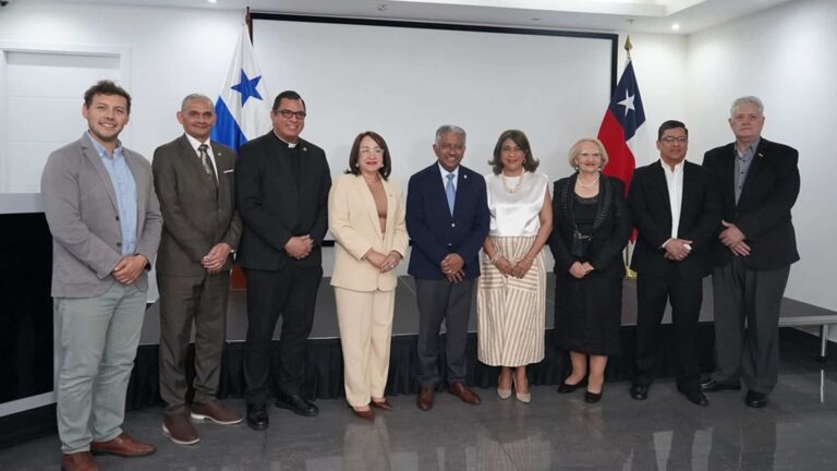 Panamá se une a LatamGPT