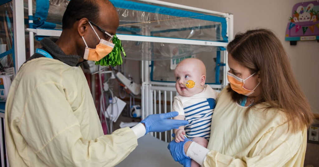 primer bebé tratado con terapia CRISPR