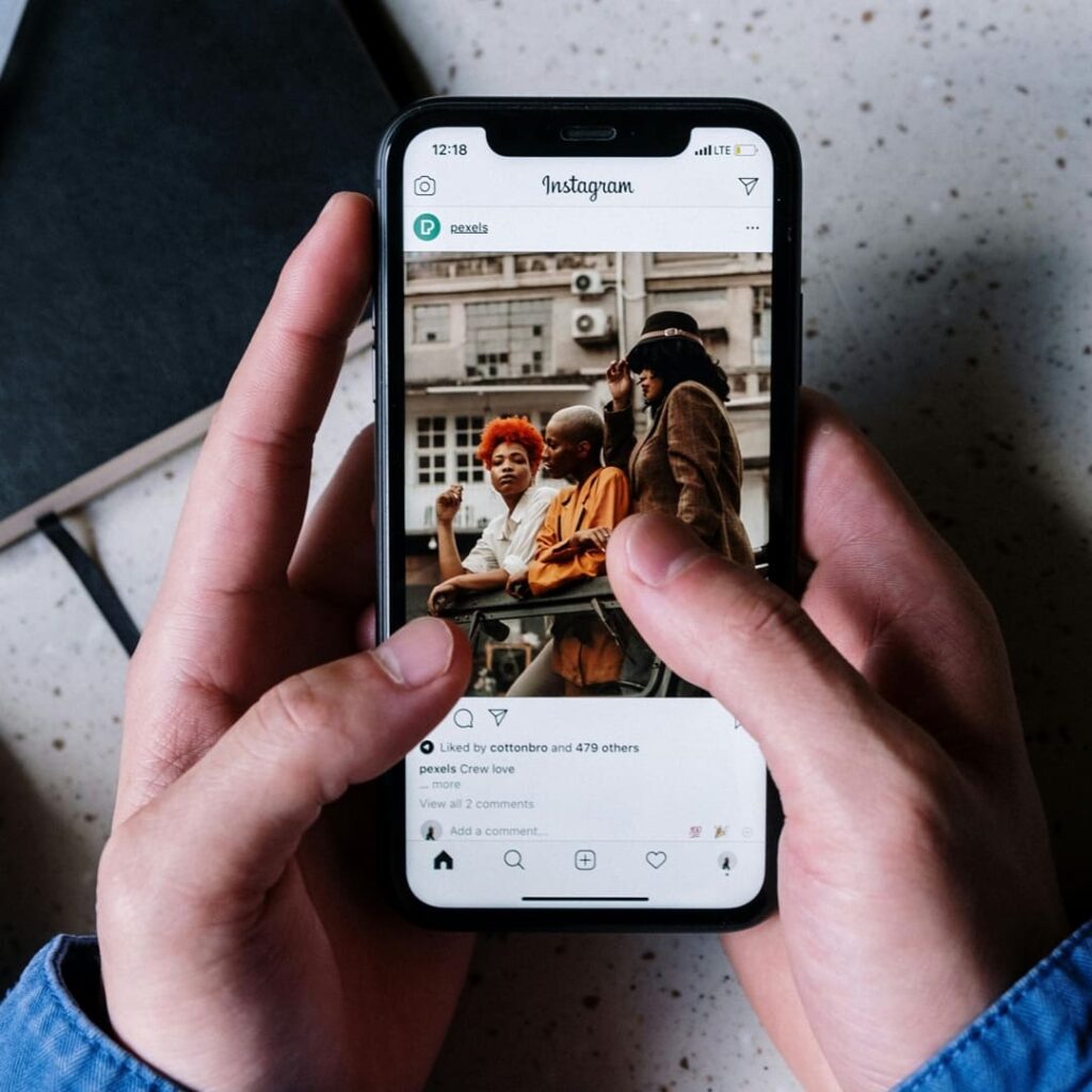 prohibición de redes sociales a menores