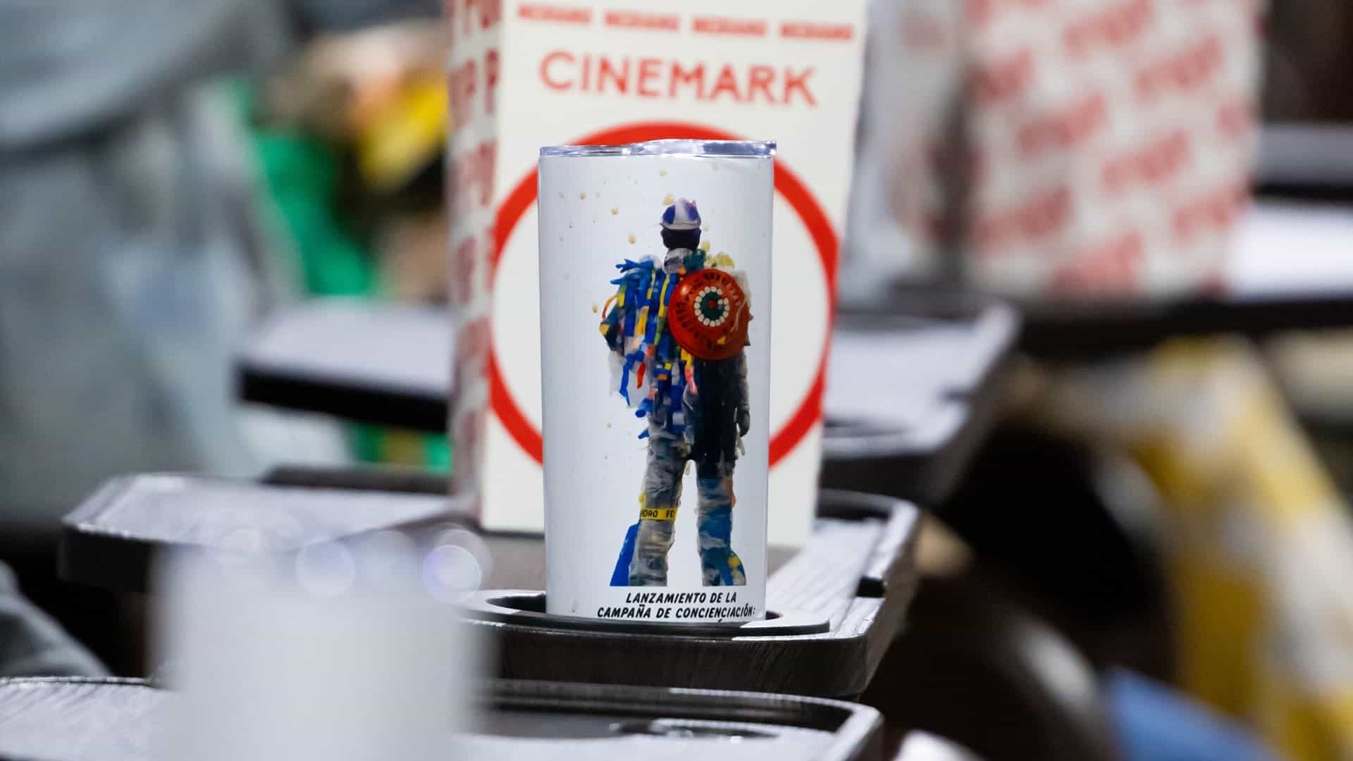 campaña El Hombre de Plástico