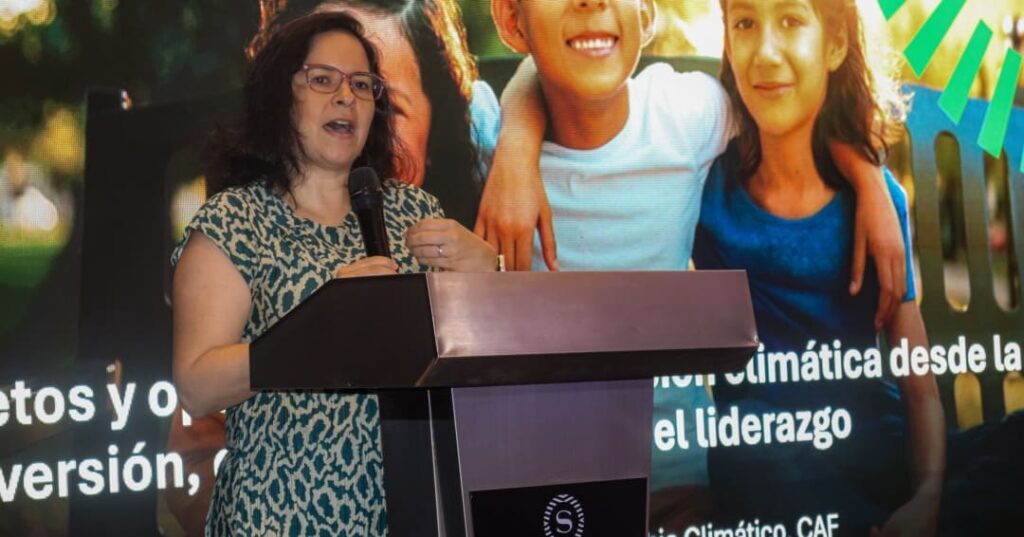Inside CAF Panamá: Mujeres que mueven la economía 1 mujeres en la economía de América Latina