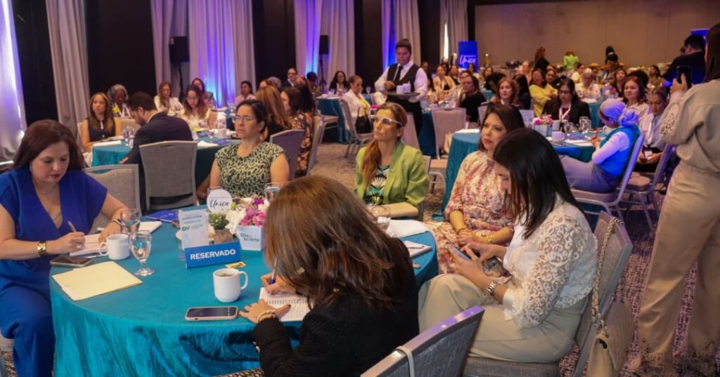 Inside CAF Panamá: Mujeres que mueven la economía 9 mujeres en la economía de América Latina