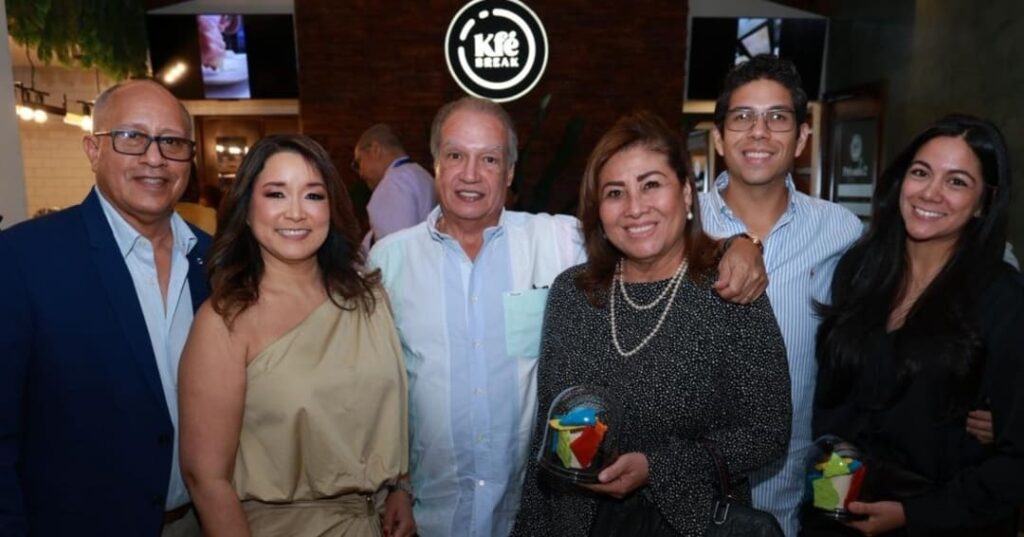 nuevo concepto de café coworking y gastronomía en Panamá