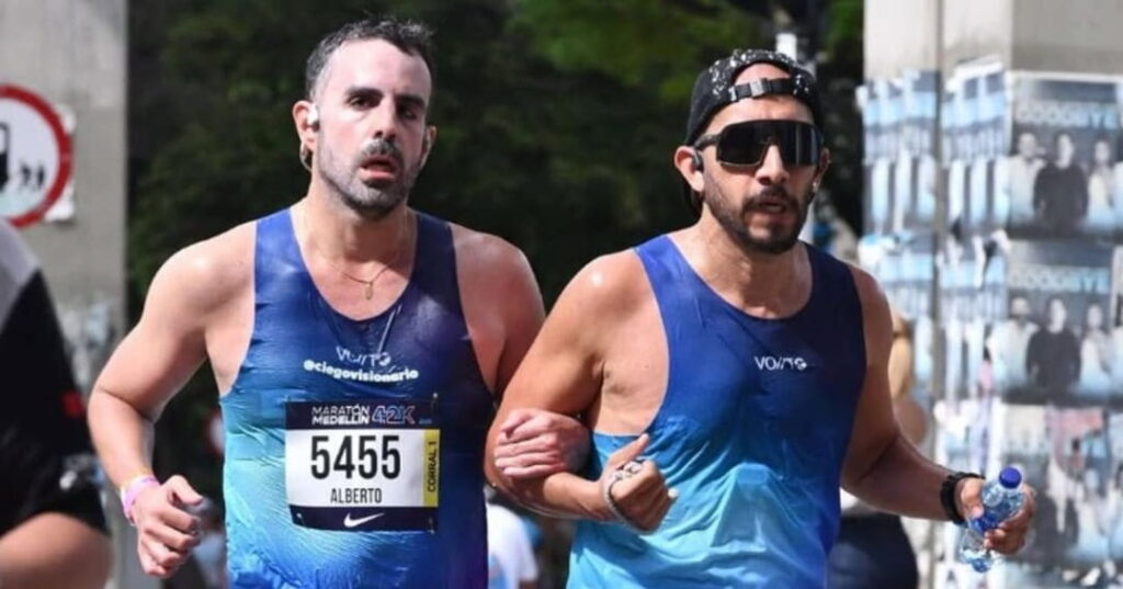 Alberto Carrillo: el triatleta que convirtió la adversidad en récord en el IRONMAN 70.3 Panamá 6 Alberto Carrillo récord mundial IRONMAN 70.3