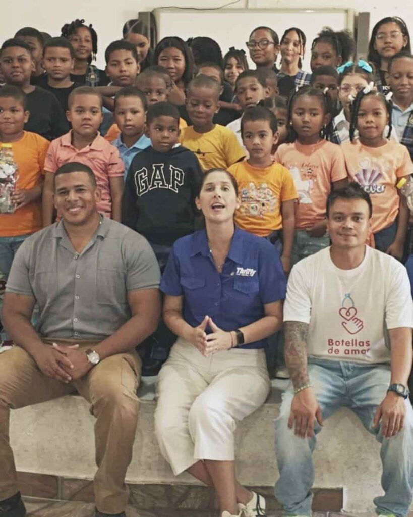 Educación ambiental y reciclaje en escuelas de Colón
