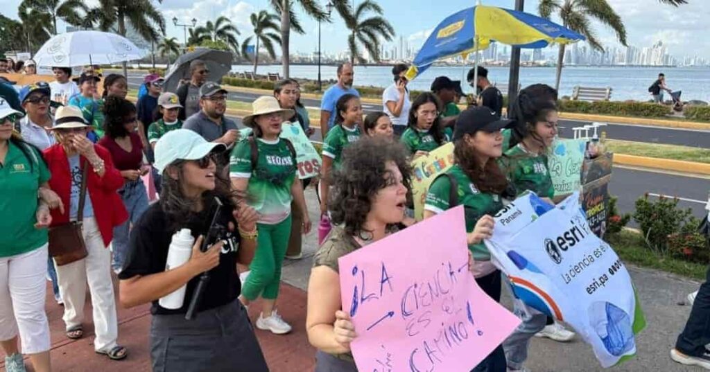 Marcha por la Ciencia en Panamá