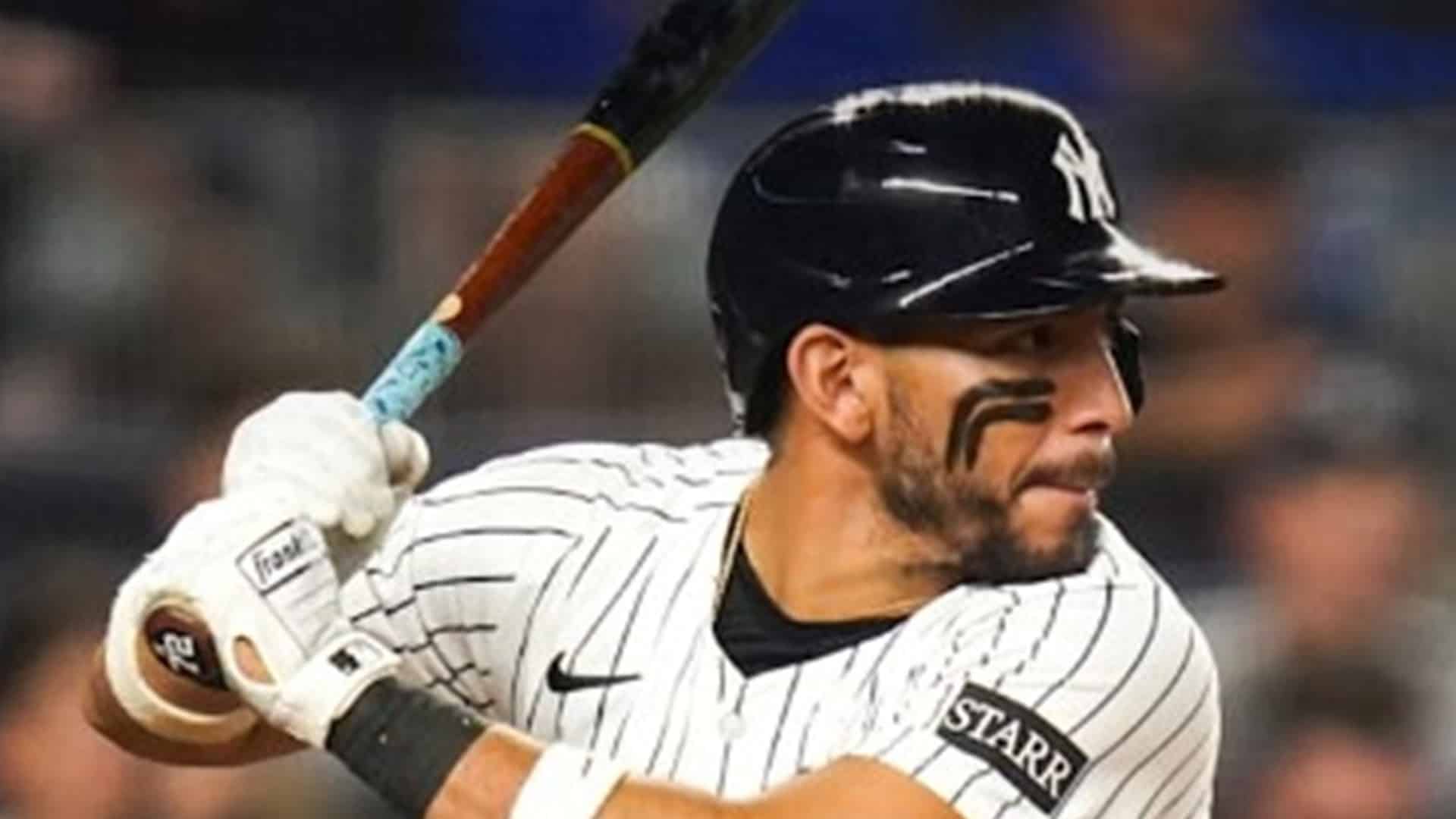 casco de José Caballero en el Salón de la Fama del Béisbol