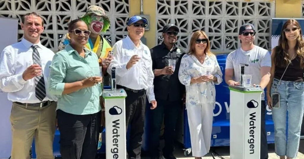generador atmosférico de agua potable en isla Pedro González