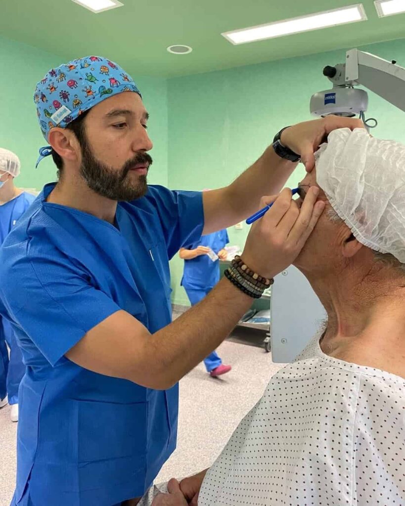 oftalmólogos españoles devuelven la vista a pacientes