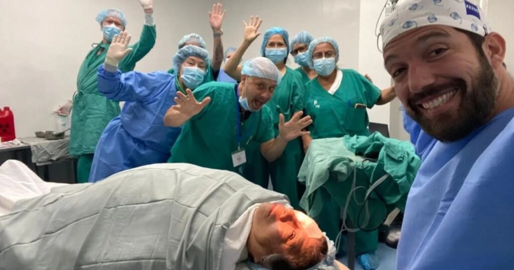 oftalmólogos españoles devuelven la vista a pacientes