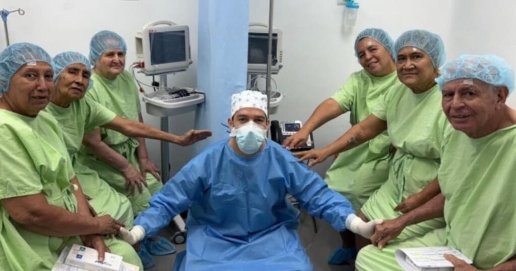 oftalmólogos españoles devuelven la vista a pacientes