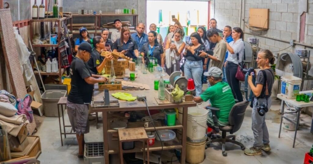 planta de procesamiento de plásticos para economía circular