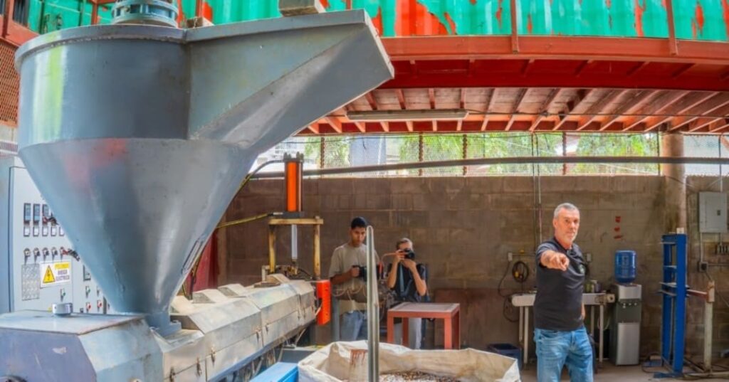 planta de procesamiento de plásticos para economía circular