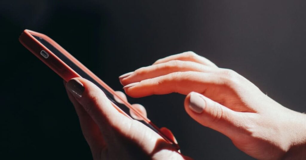 qué es el doomscrolling y cómo evitarlo