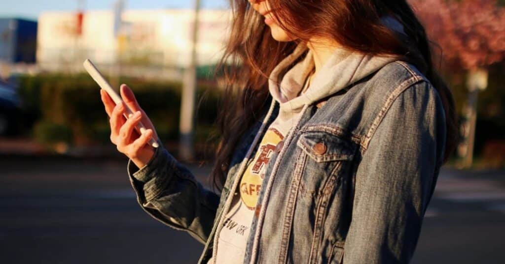 qué es el doomscrolling y cómo evitarlo