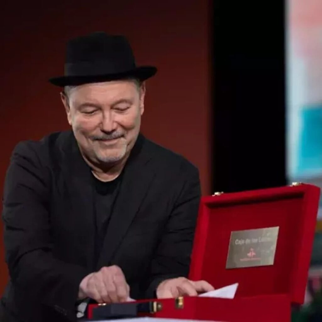 Rubén Blades deja su legado al Instituto Cervantes 6 Rubén Blades entregó su legado a la Caja de las Letras