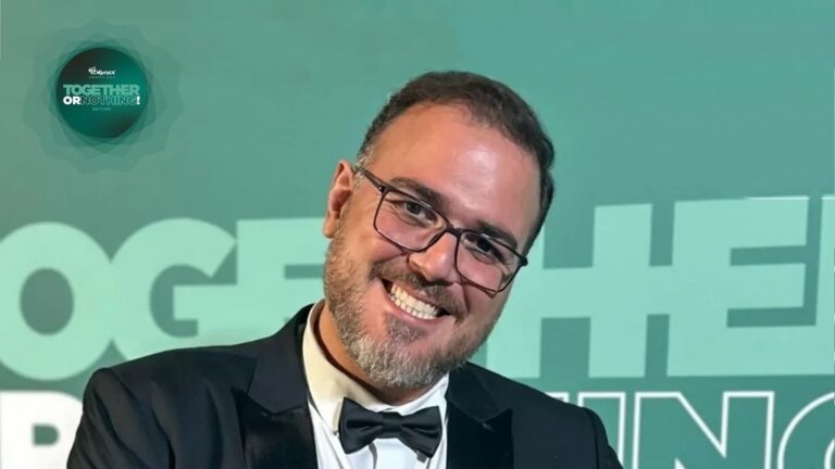 médico brasileño que viste niños de superhéroes