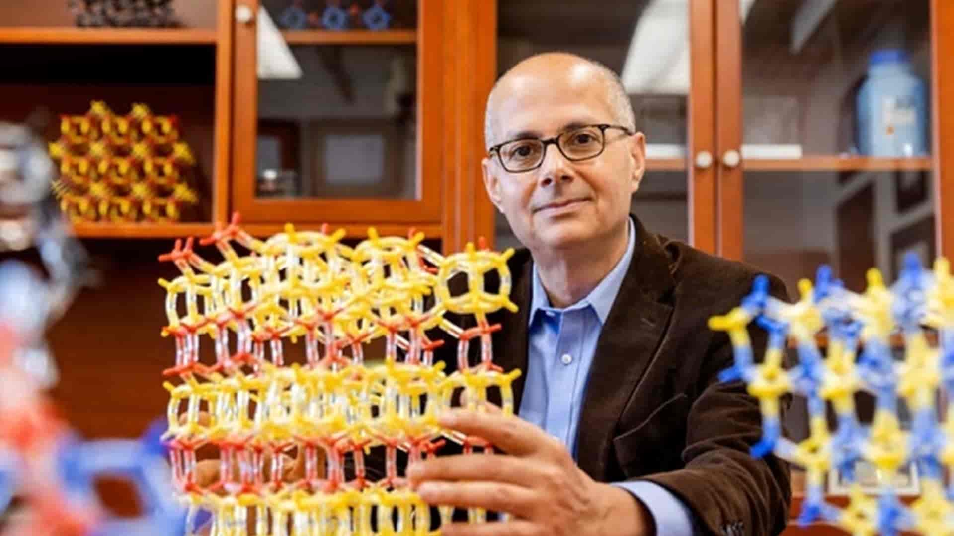 Nobel crea una máquina que extrae agua del aire