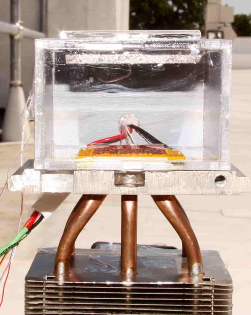 Nobel crea una máquina que extrae agua del aire