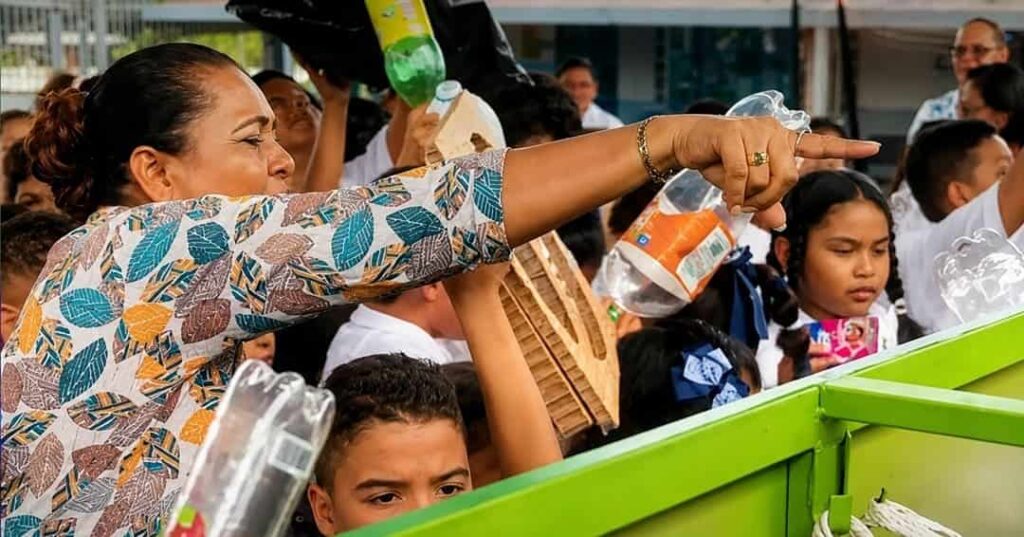competencia intercolegial de reciclaje