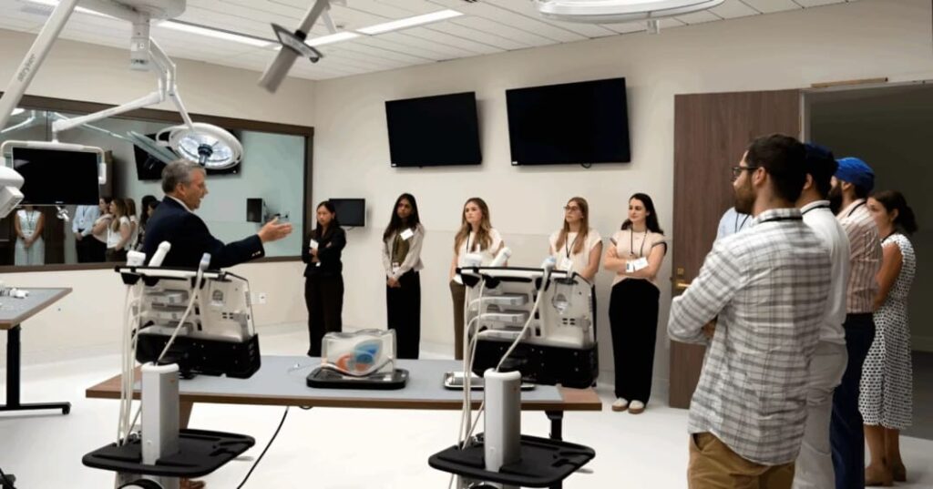 escuela de medicina Alice Walton