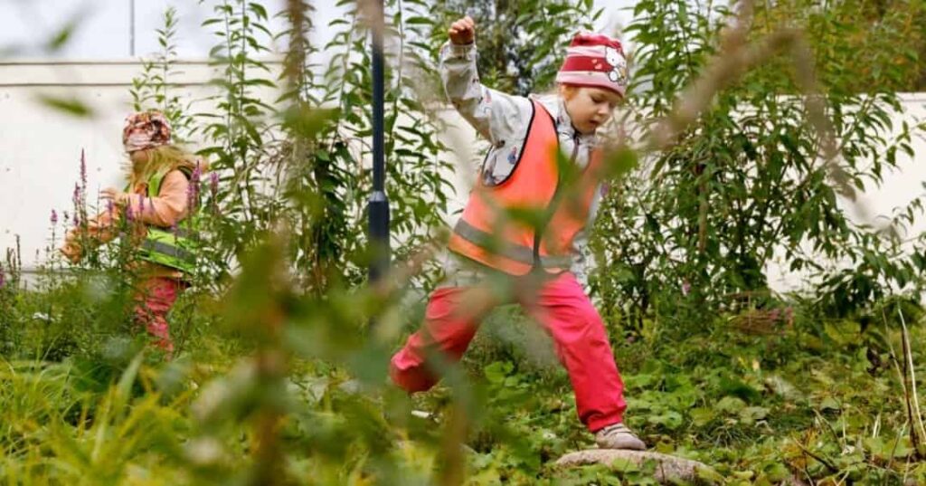 la naturaleza en guarderías mejora la salud infantil