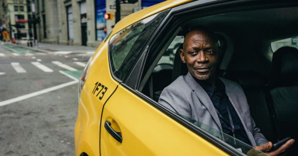 red de robotaxis Uber y Nvidia para 2027