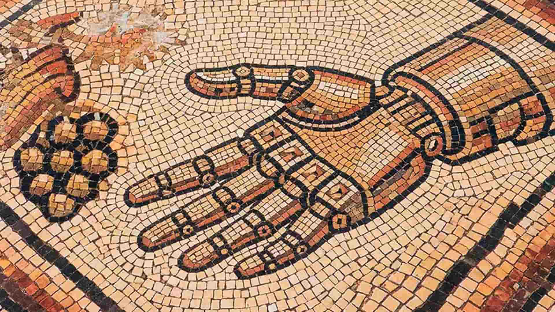 robot con IA reconstruye frescos de Pompeya