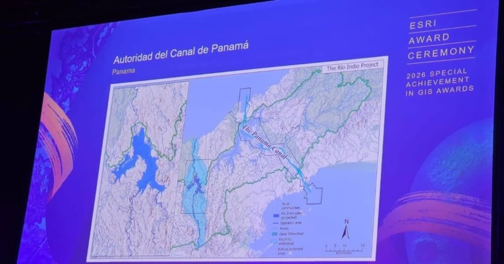 Panamá brilla en la mayor cumbre GIS del mundo 7 Esri User Conference 2026