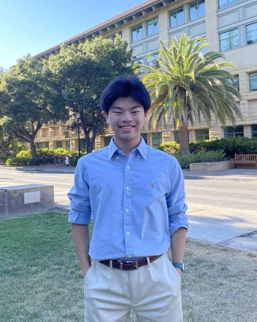 A sus 18 años inventó un semáforo que se adapta a la velocidad de cada peatón 4 Estudiante de secundaria inventa sistema de semáforo