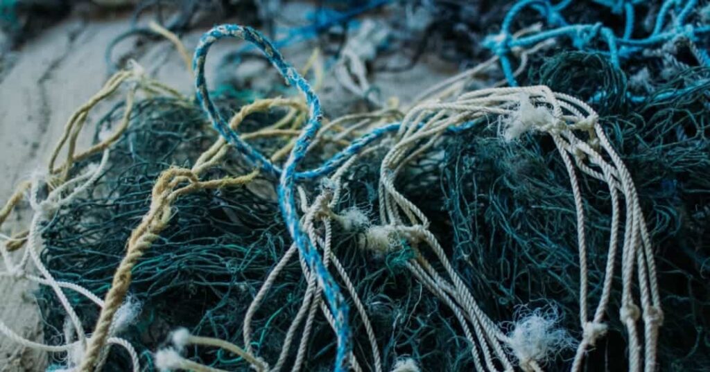 Hawaii hace carreteras con plástico del océano y redes de pesca 2 Hawaii reutiliza plástico oceánico y redes de pesca