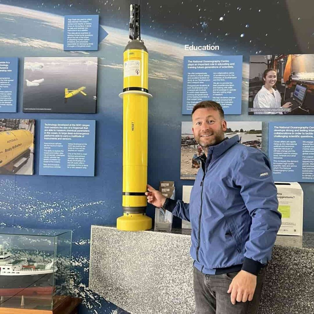 James Ketchell circunnavegó el planeta