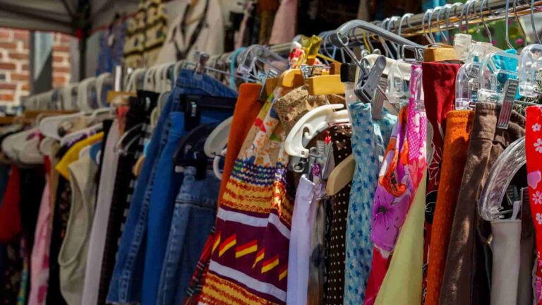 prohibición de destruir ropa no vendida
